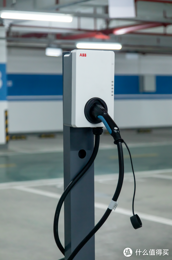 好哥们推荐的ABB家充桩，真心不错！